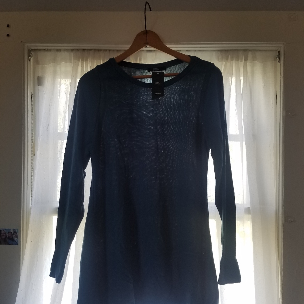 Flattering tunic top